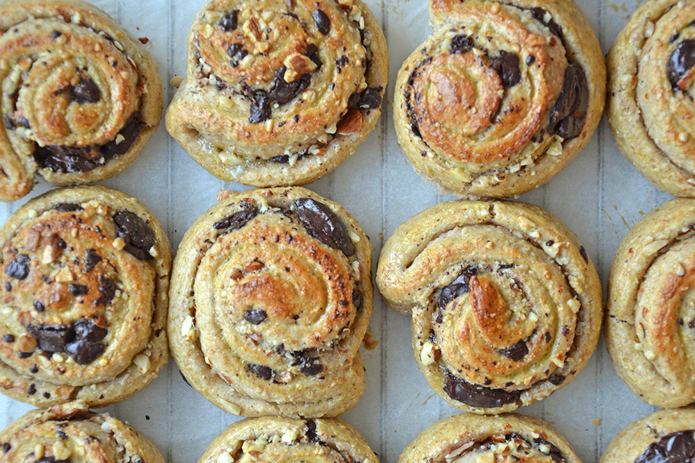 Buns filled with chocolate and almonds