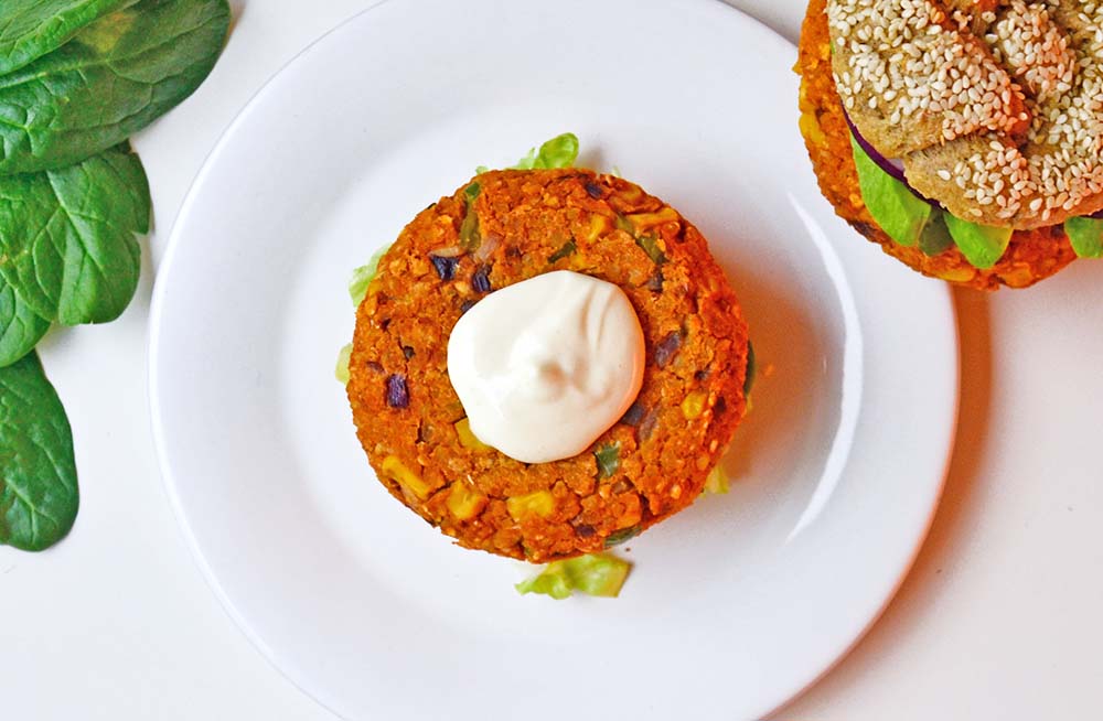 Vegetarburger med bønner og bulgur