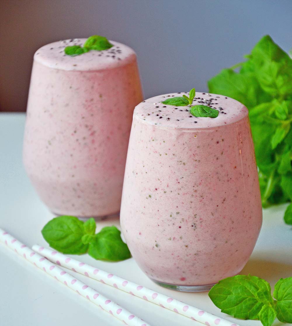Stawberry mint smoothie