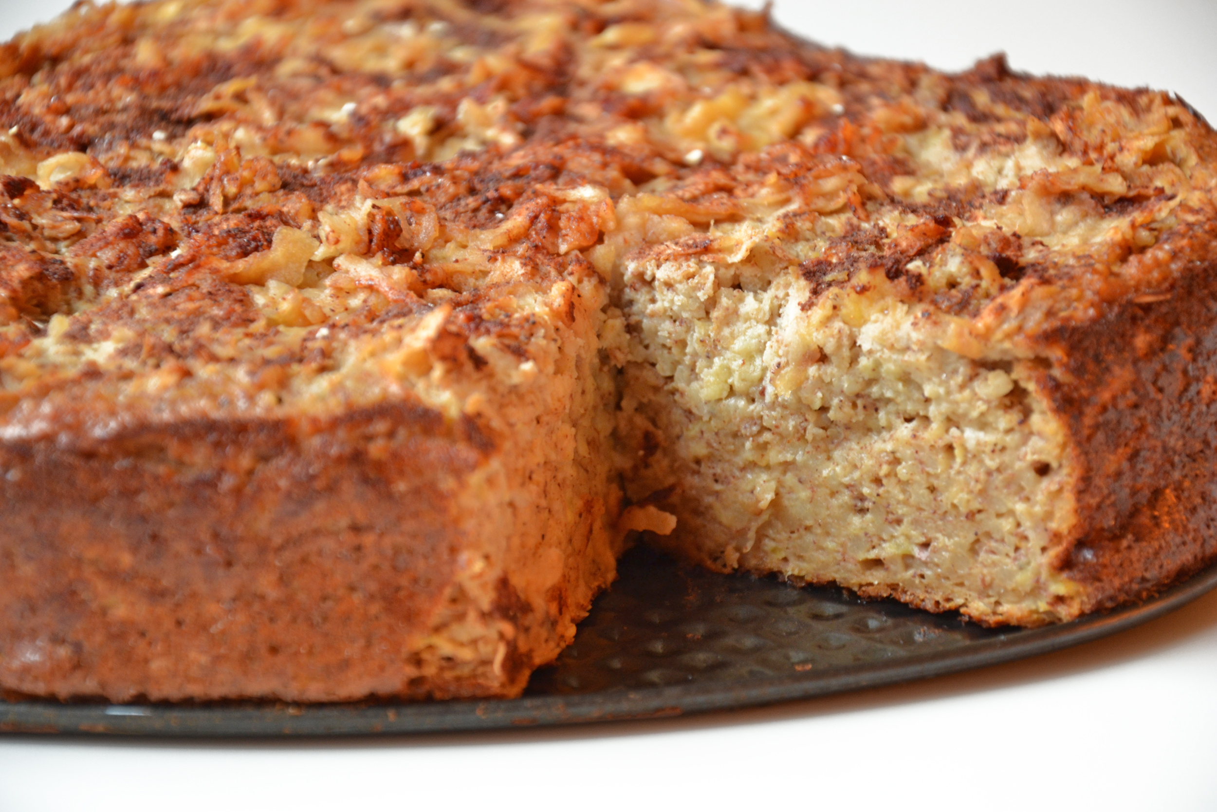 Healthy & super moist apple cake