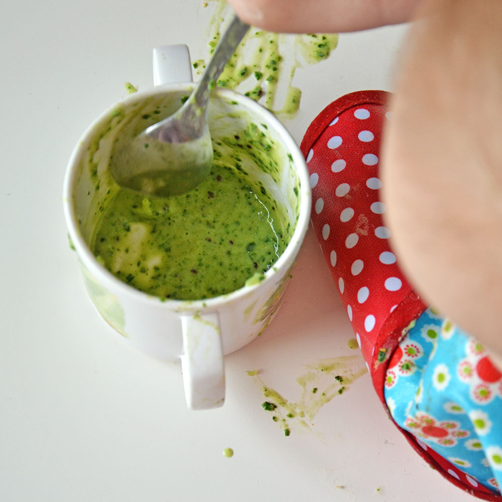 kale kiwi and banana smoothie