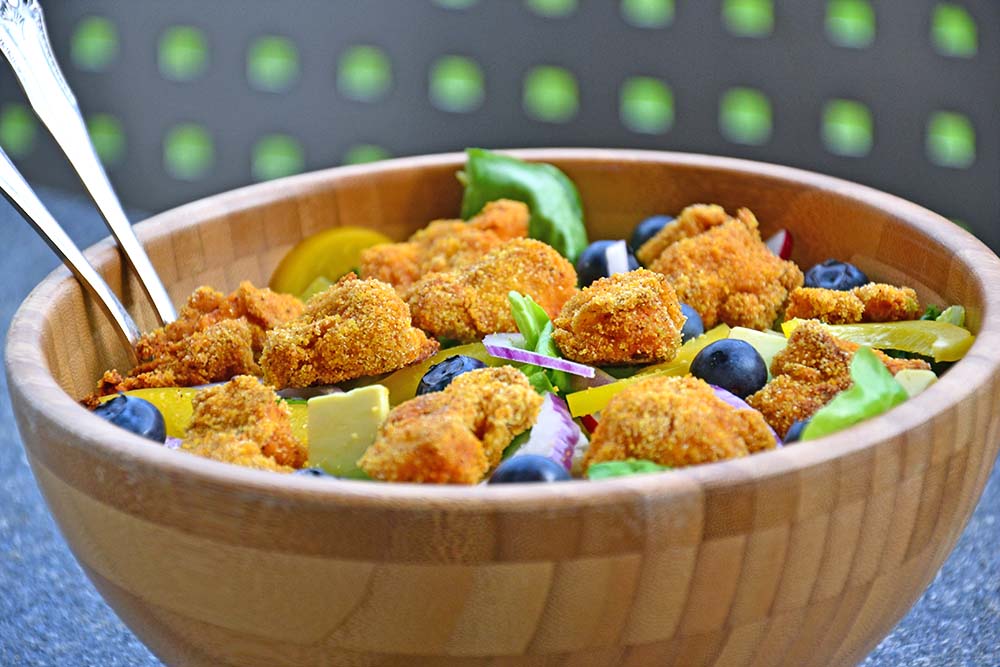 Salat med fiskenuggets