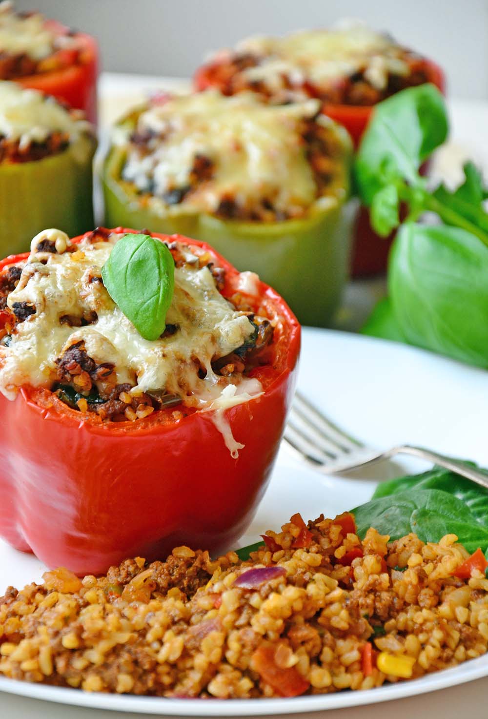 Fylt paprika med bulgur og karbonadeideig