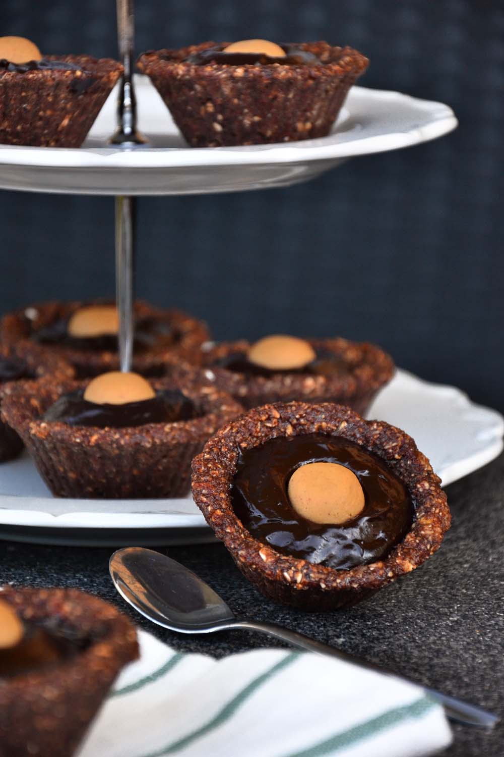 Mini chocolate avocado protein pie