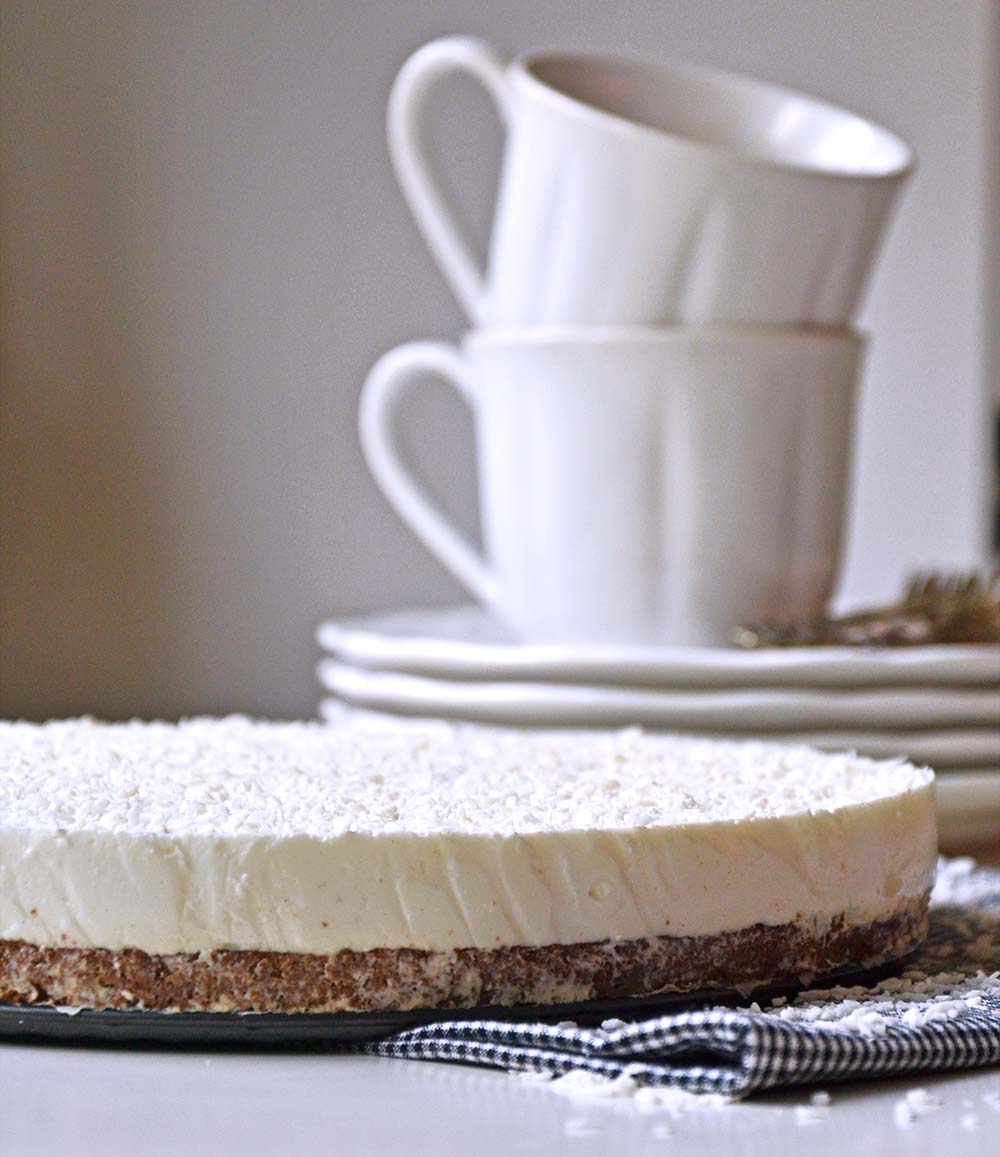 Healthy coconut cheesecake