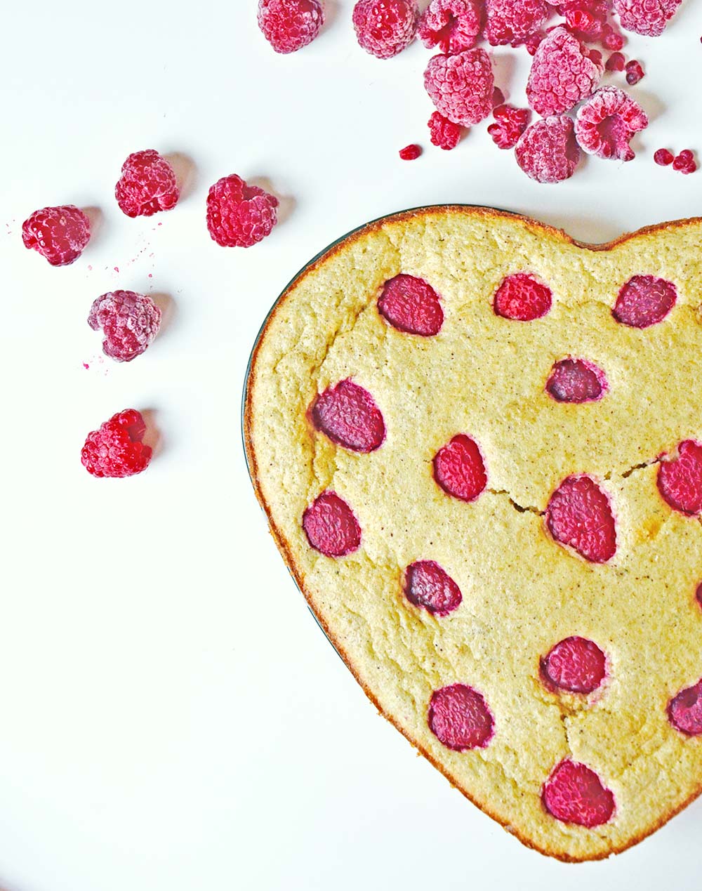 Healthy, sugarfree raspberry cake