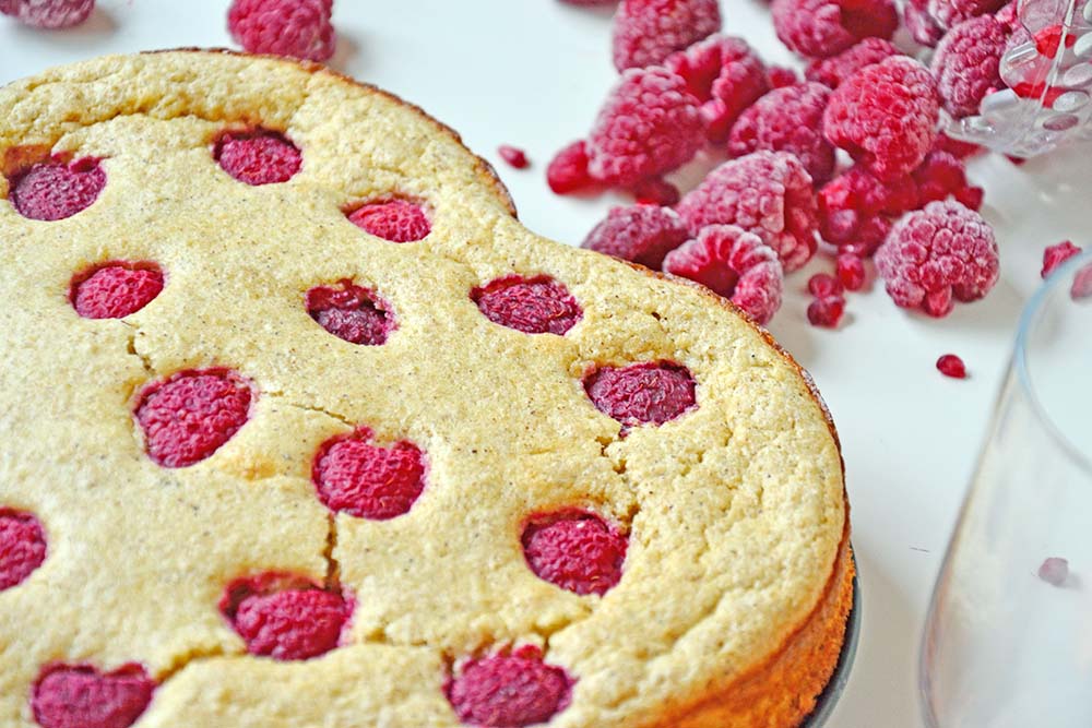 Raspberry cake