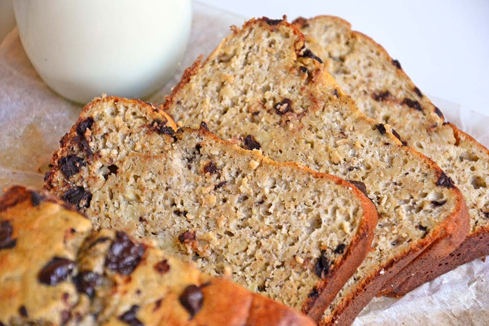 Healthy chocolate chip banana chip