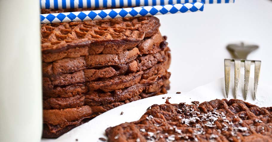 Spicy chocolate brownie waffles