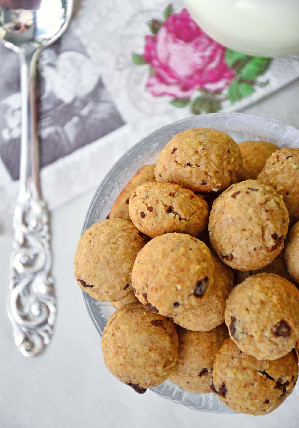 Oatmeal double chocolate chip cookie bites
