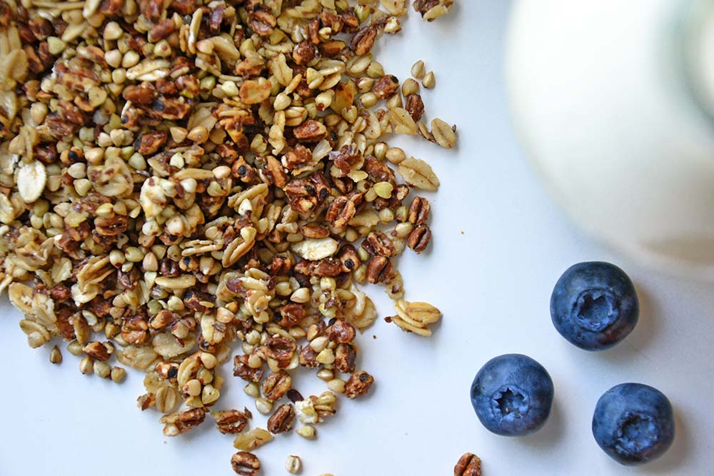 Crunchy buckwheat granola