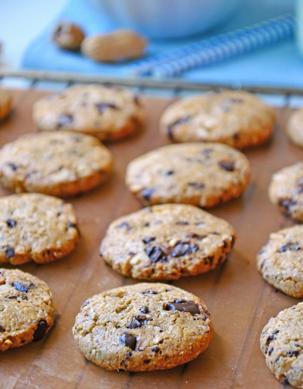 Peanut chocolate chip cookies
