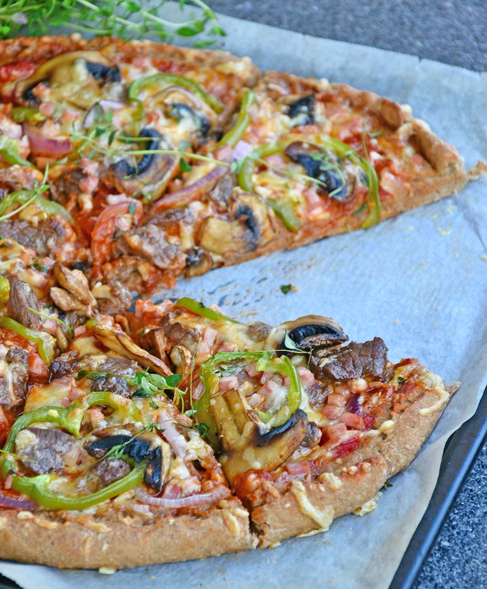 Beef & mushroom pizza