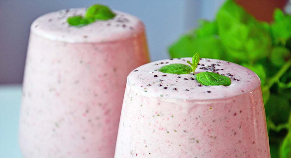 Stawberry mint smoothie