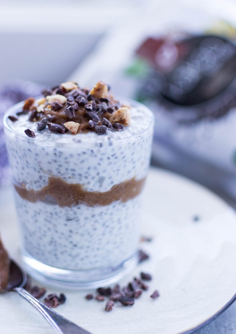 Chiapudding med ‘karamell’