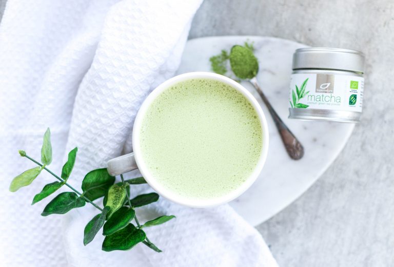Proteinrik Bulletproof matcha-te