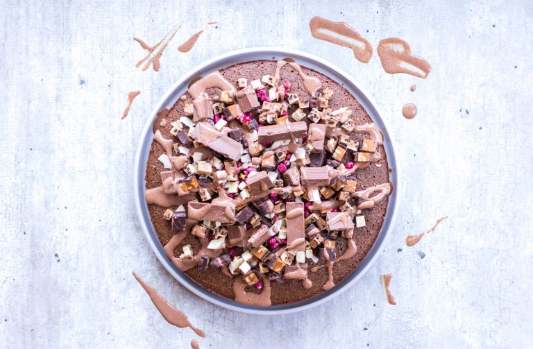 Enkel, sukkerfri sjokoladekake med masse digg topping