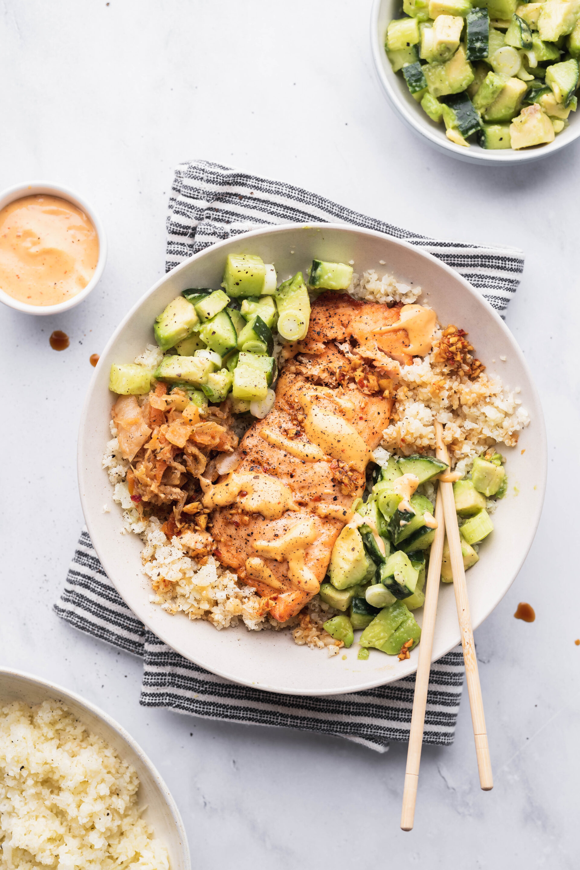 Bowl med laks og (blomkål)ris