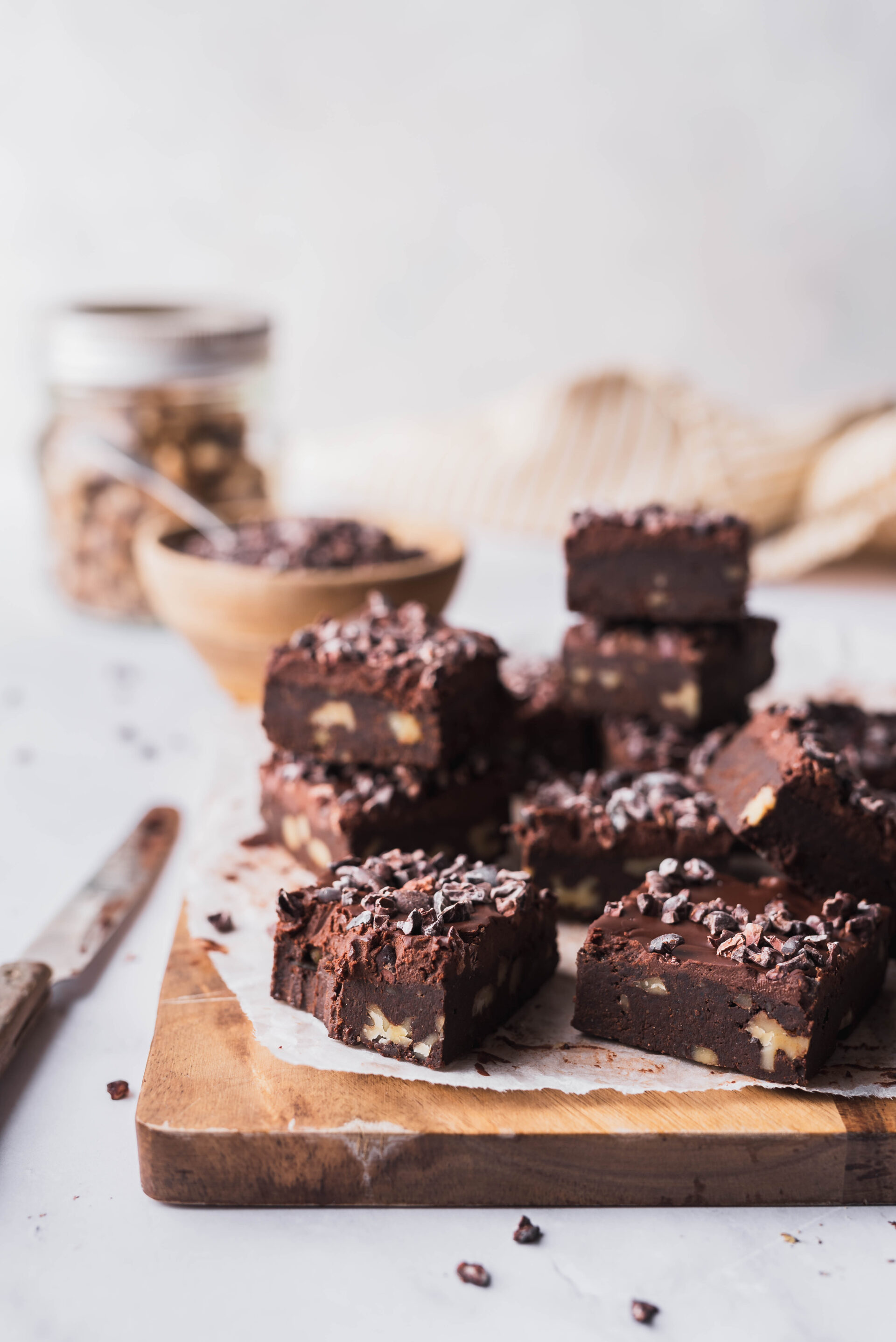 Sjokoladefudge med mørk sjokolade og valnøtter