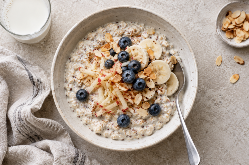 Bircher müsli med eple og gresk yoghurt