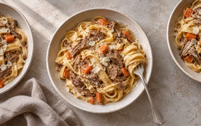 Kremet pasta med lam, gulrot og parmesan